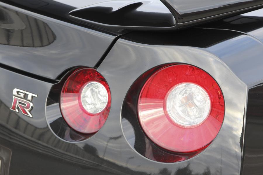  Nissan GT-R 2013 года  (EU) (фото 15 из 69)
